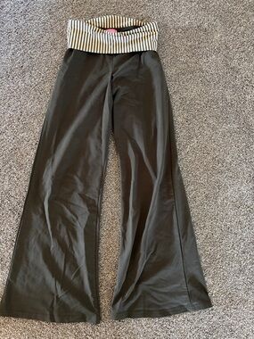 Edikted Black Wide-Leg Foldover Waist Pants with Striped Waistband